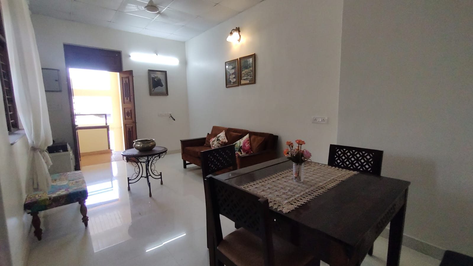 Top floor living and dining room